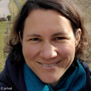 Simone Hilbert Hegel: Pfarrerin und Meditationsanleiterin: "Die Sehnsucht nicht nur über Gott nachzudenken und zu reden, sondern seine Gegenwart zu spüren und zu erfahren, hat mich zur Meditation geführt und ich möchte auch anderen einen Raum dafür öffnen."